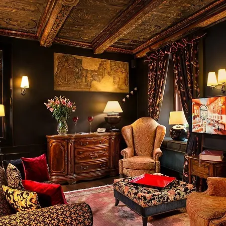 Kanonicza 22 Aparthotel 5*