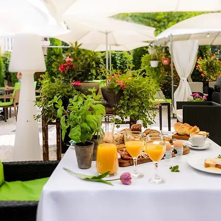 Aparthotel Art & Garden Krakov