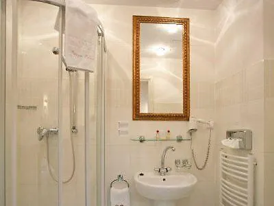 Ostoya Palace 4* Krakow
