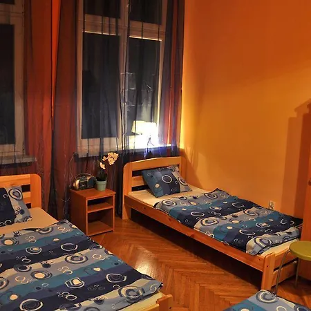 Hostel Tara