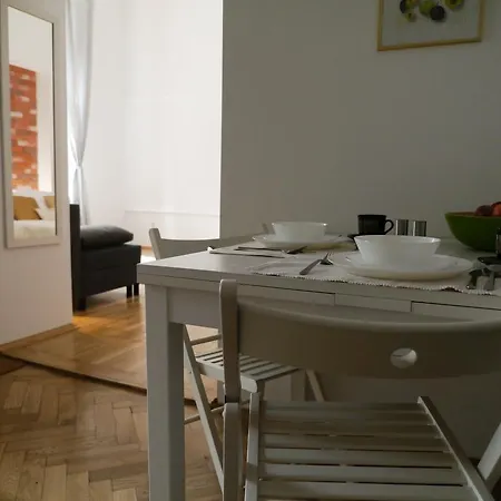 Jagiellonian Apartment *