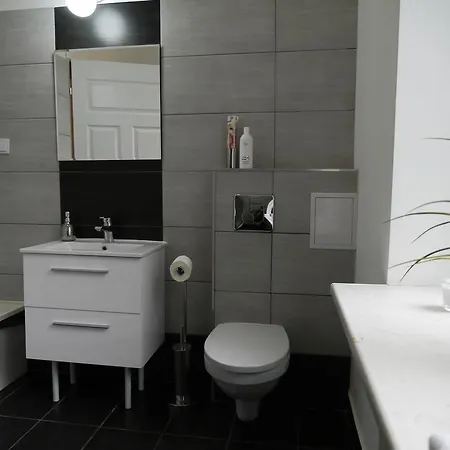 Jagiellonian Apartment *