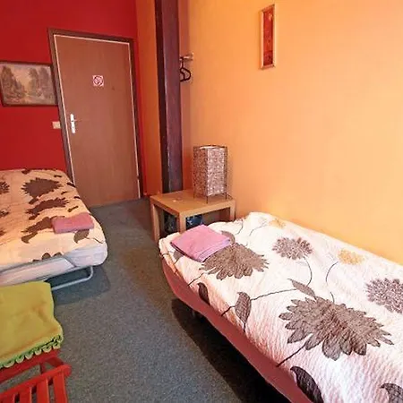 Hostel Cinnamon *