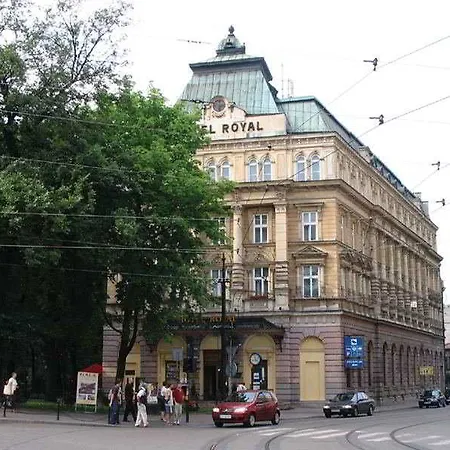 Royal Hotel