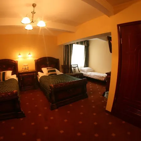 Daisy Superior Hotel 3*