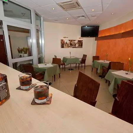 Hotel H6 Major Travel & Business, Free Parking 3*