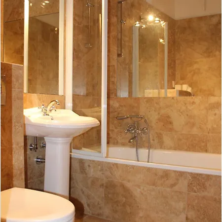 Cracow Apartments 24 *