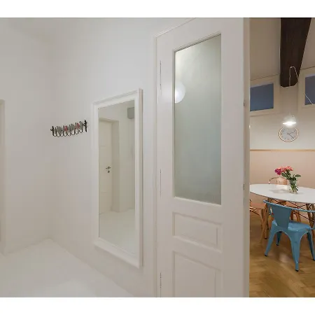 아파트 House No. 14 By Too-good *