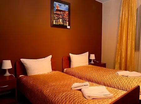 Hotel Tyniecki 3*