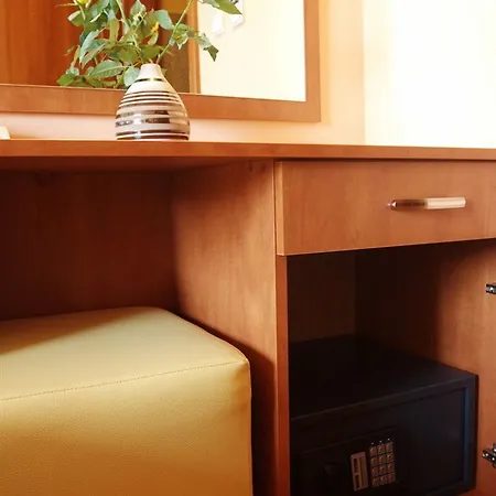 Aparthotel Adler