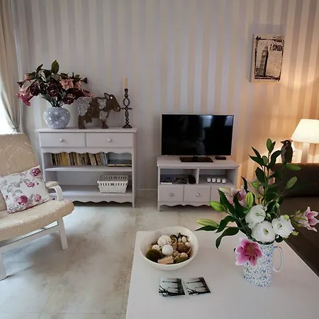 Chodkiewicza Luxury By Amstra Apartment