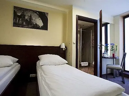 Atlantic Aparthotel 3*