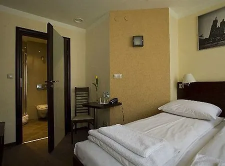 Atlantic Aparthotel 3*