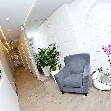 Apart Otel Platinia - Komfortowe Stare 3*