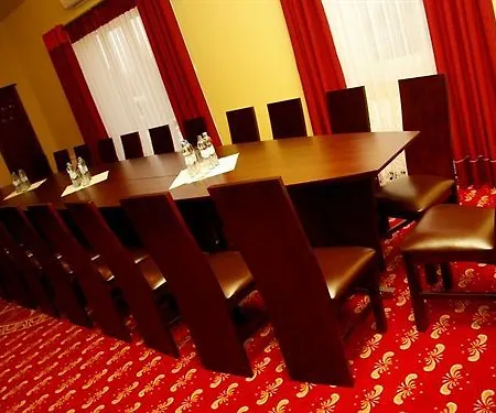 Bed & Breakfast Dworek Magnat Modlniczka