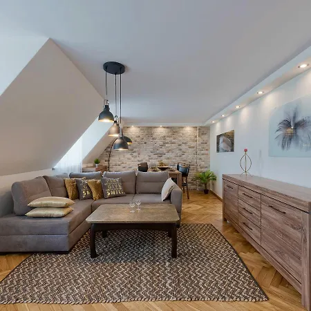 Around Market Square Apartment Krakow