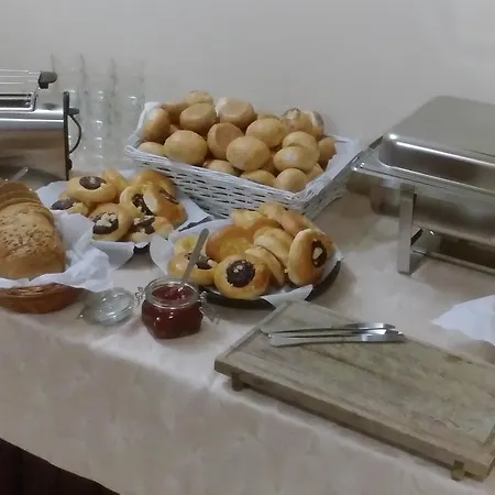 Oda ve Kahvaltı Arka