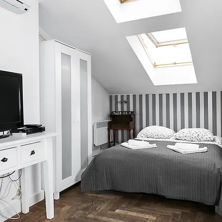 Sodispar Mikolajska Old Town Apartment *