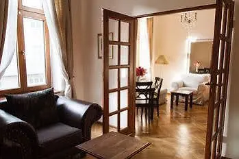Lounge *