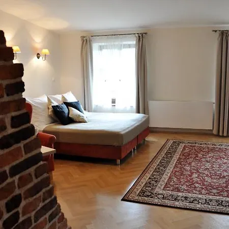 Santi Krakow
