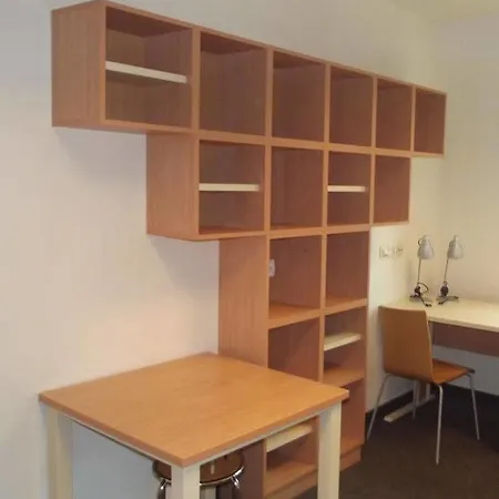 Hostel Ds Za Kolumnami *