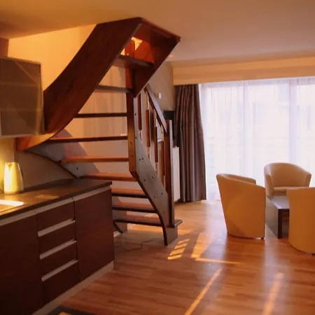 & Zakrzowek Aparthotel Krakow