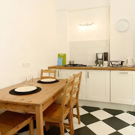P&j Tourist Hotel