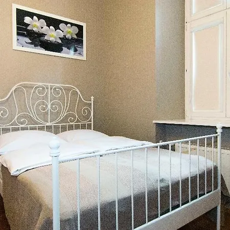 P&j Tourist Hotel Krakov