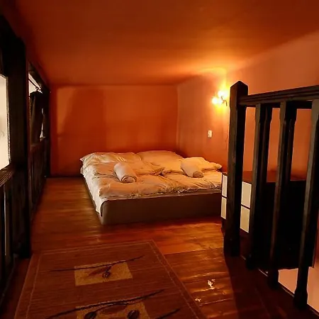 P&j Tourist Hotel Krakov