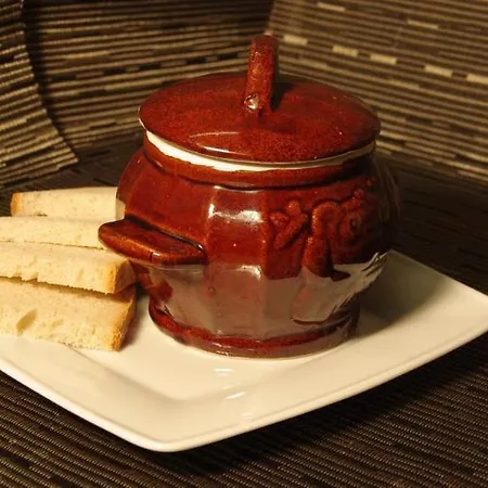 Tournet Bed & Breakfast 2*