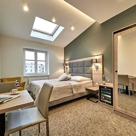 Otel 32 Old Town 3*