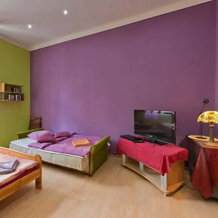 Hotel 70s 2*