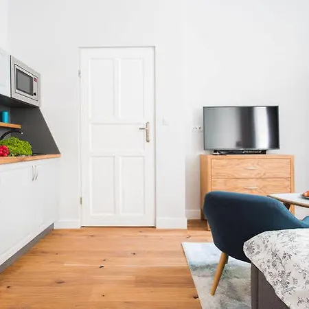 Hotel Apartwawel 5*