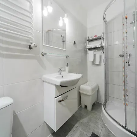 Hotel Apartwawel 5*