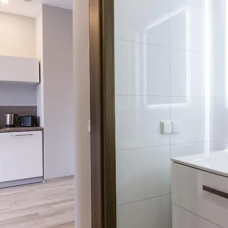 Udanypobyt Apartament Zamoyskiego 73 *