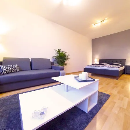 Apartment Meyo At Main Square