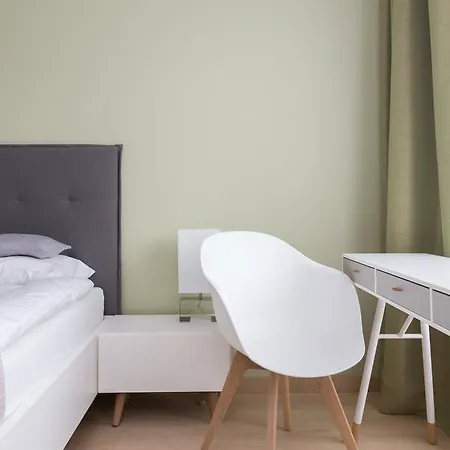 Hello Halicka 5 Aparthotel 3*