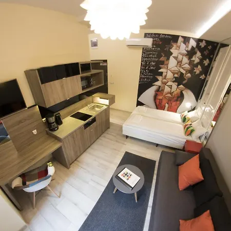 Aparthotel Yourplace M57 3*