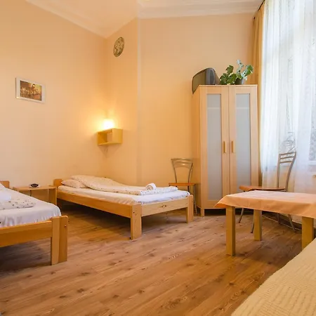 Aparthostel Fryderyk Hostel