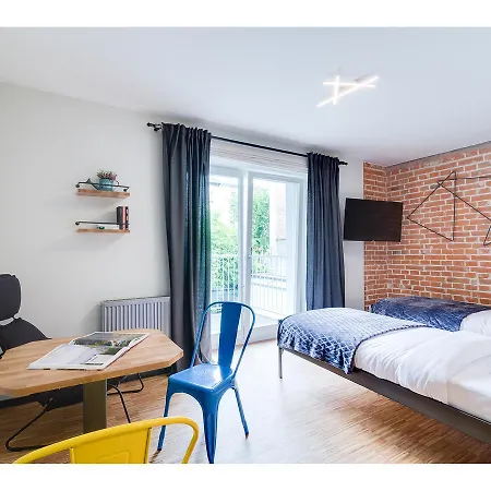 Well Well Hotel apartamentowy 3*