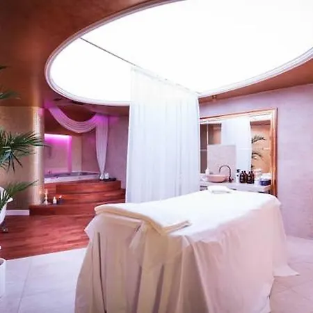 A11 & Spa Dermique * Krakow