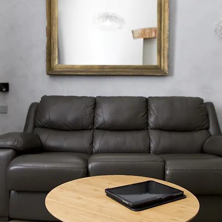Light Apartment *