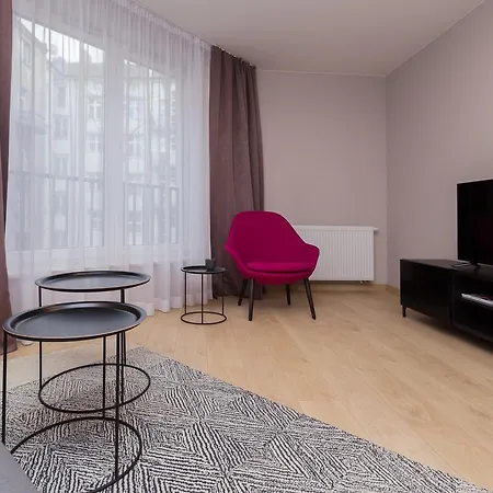 Aparthotel Hello Halicka 5 3*