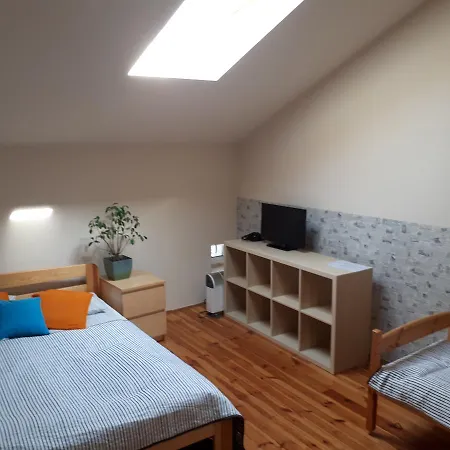 Hostel T&t & *