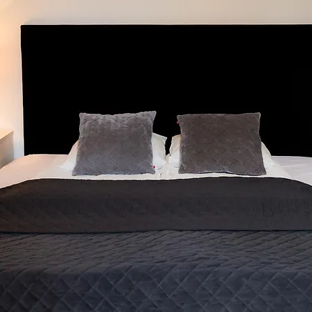Nobel Aparthotel 3*