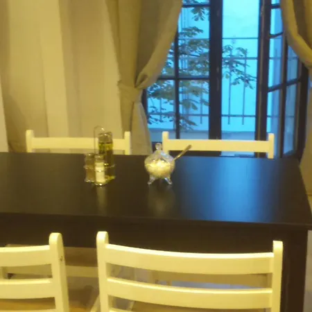 Words & Swords Homestay *