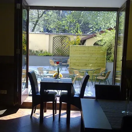 Tournet Bed & Breakfast 2*