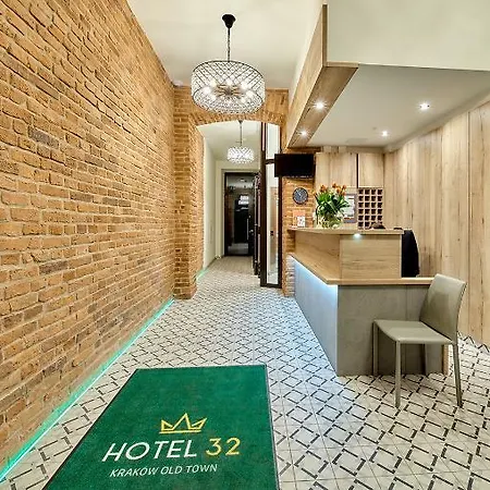 Otel 32 Old Town 3*