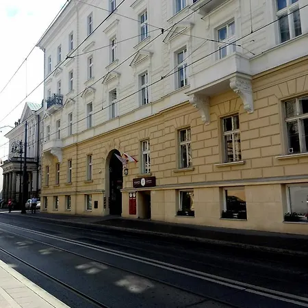 Jagiellonian Apartment *
