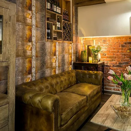 Aparthotel Art & Garden 3*